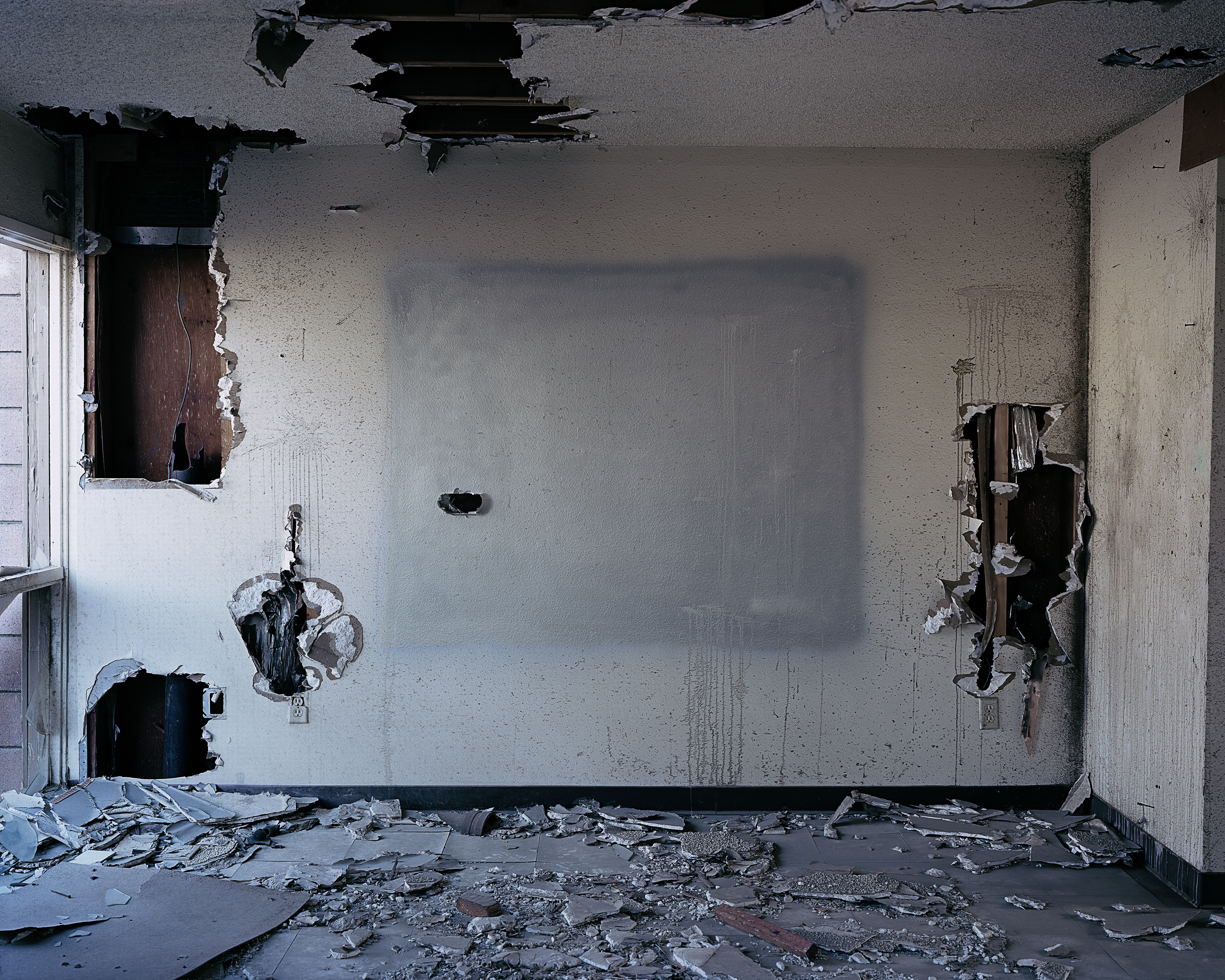 Dead Mirrror E